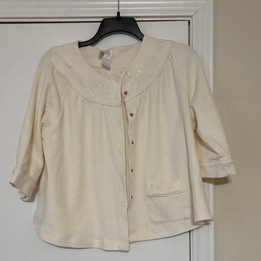 Elegant Cream Embroidered Women's Robe